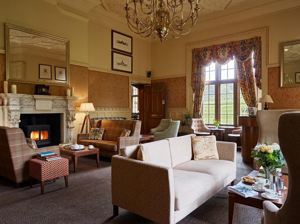 Dumbleton Hall Hotel Бродуей Екстериор снимка